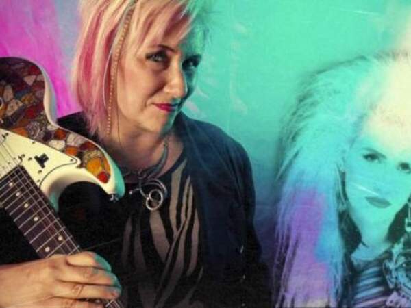 JENNIFER BATTEN 2 002